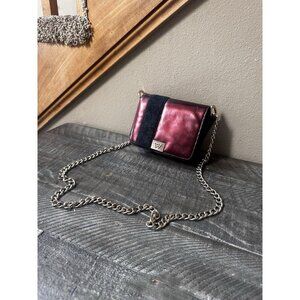 Kelly Wynne Red Crossbody Crossbody